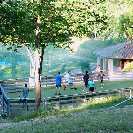 Camping Le Couriou Recoubeau-Jansac Exterior photo