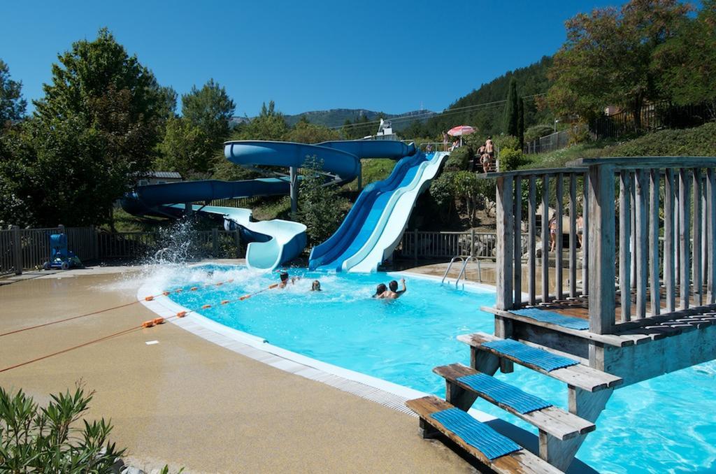 Camping Le Couriou Recoubeau-Jansac Exterior photo